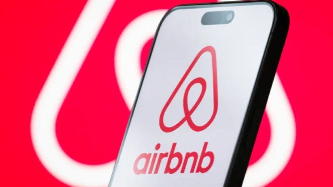 Airbnb'den yeni hizmet! Özel araçla karşılama dönemi başlıyor