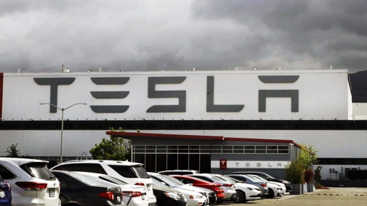 Tesla, Teksas'taki fabrikasında çalışan sayısını yüzde 22 azalttı