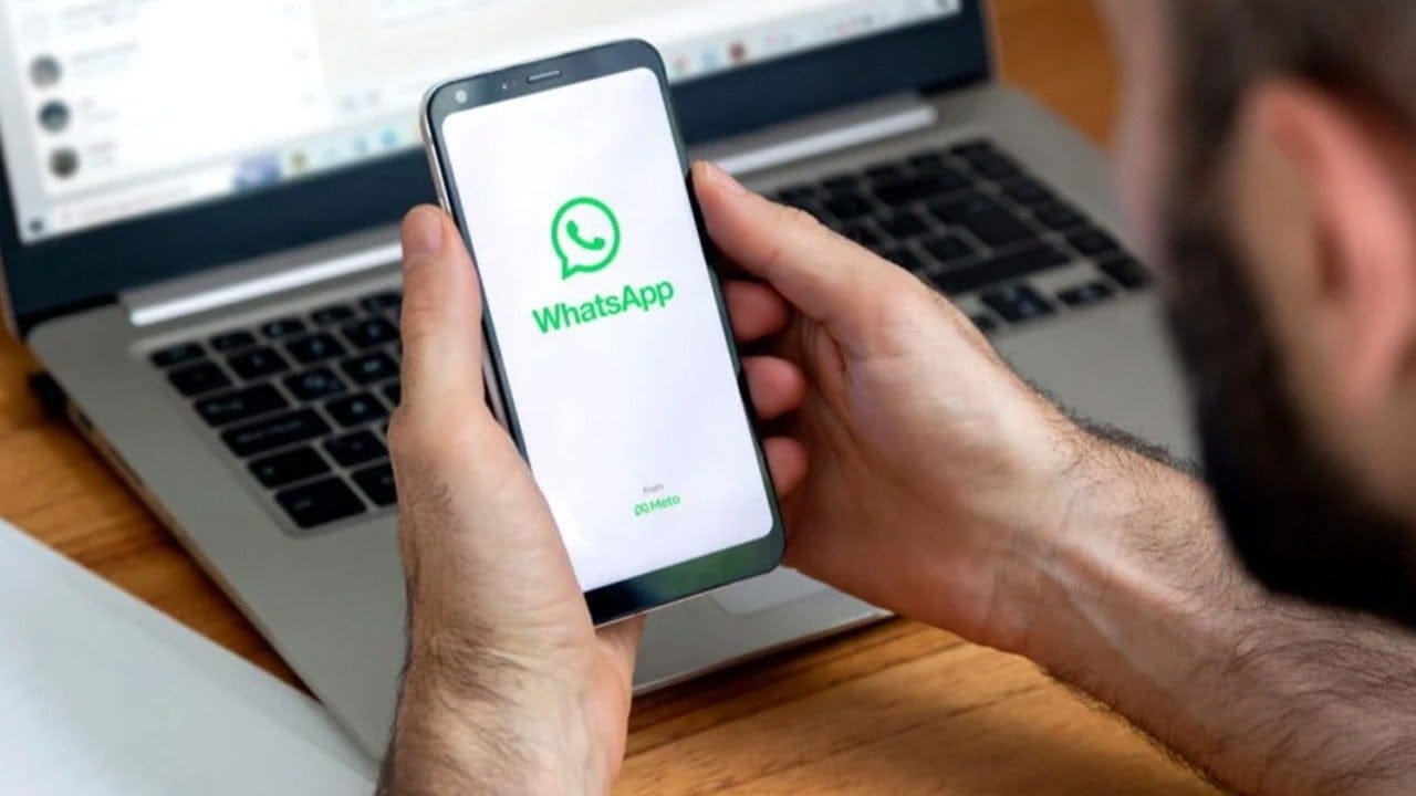 WhatsApp durumlarını “görüldü” bilgisi olmadan izlemek mümkün mü? İşte merak edilen yöntemler