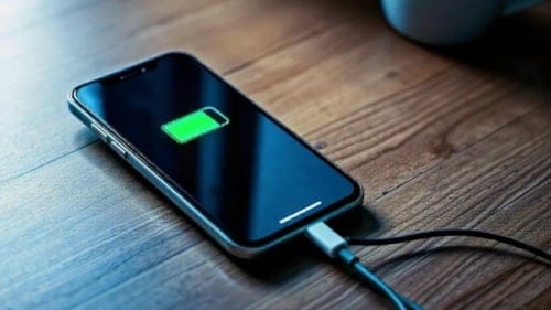 Telefonunuz neden %80’den sonra yavaş şarj oluyor? İşte gerçek sebep