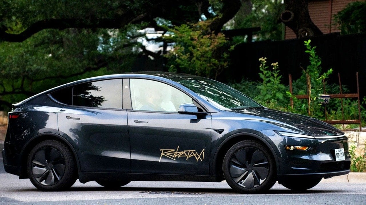 Tesla robotaksi ağını Dallas ve Houston'a genişletiyor
