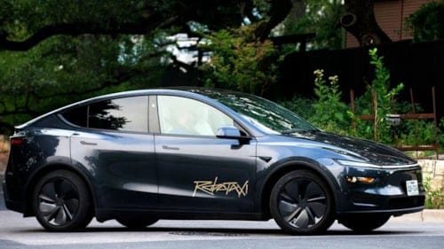 Tesla robotaksi ağını Dallas ve Houston'a genişletiyor