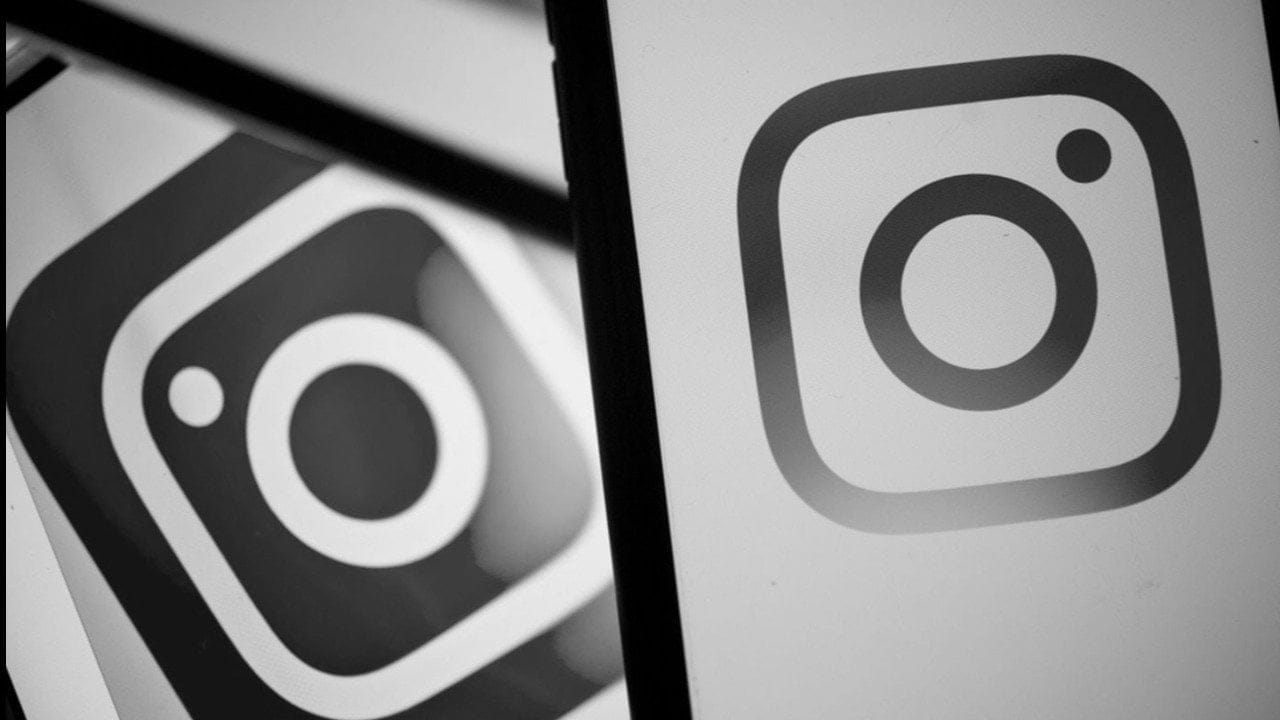 Instagram’da dikkat çeken hata: Fotoğraflar siyah beyaz oldu!