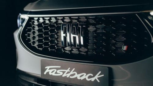 TOFAŞ’tan Egea sonrası ilk hamle: Yeni fastback model yolda görüntülendi