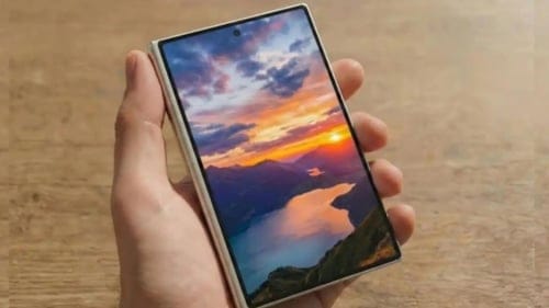 Katlanabilir telefon yarışı kızışıyor: Samsung’dan “Daha Geniş” Fold hamlesi