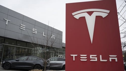 Tesla’dan çapıcı hamle: Elon Musk için dev maaş paketi!