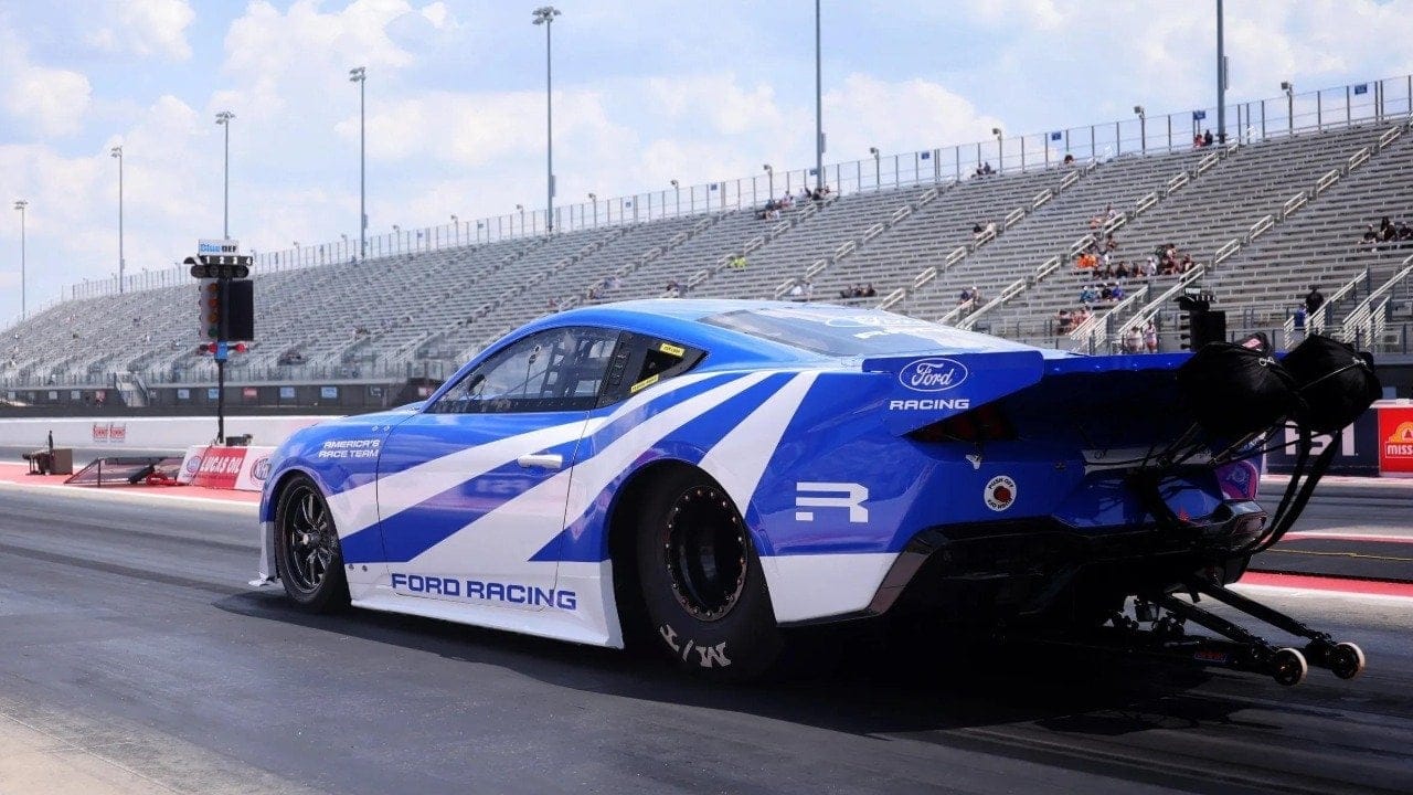 Elektrikli Drag yarışında yeni zirve: Mustang Cobra Jet 2200 rekor kırdı