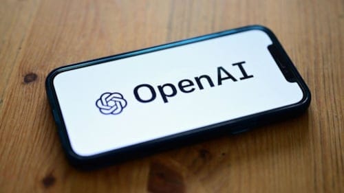 Yapay zeka devi OpenAI, akıllı telefon üzerinde çalışıyor iddiası