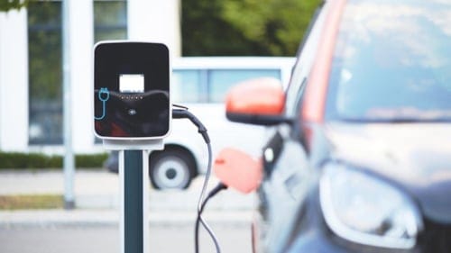Elektrikli araç sahiplerini ilgilendiriyor: Batarya kaç kilometre gider, ömrü nasıl uzatılır?