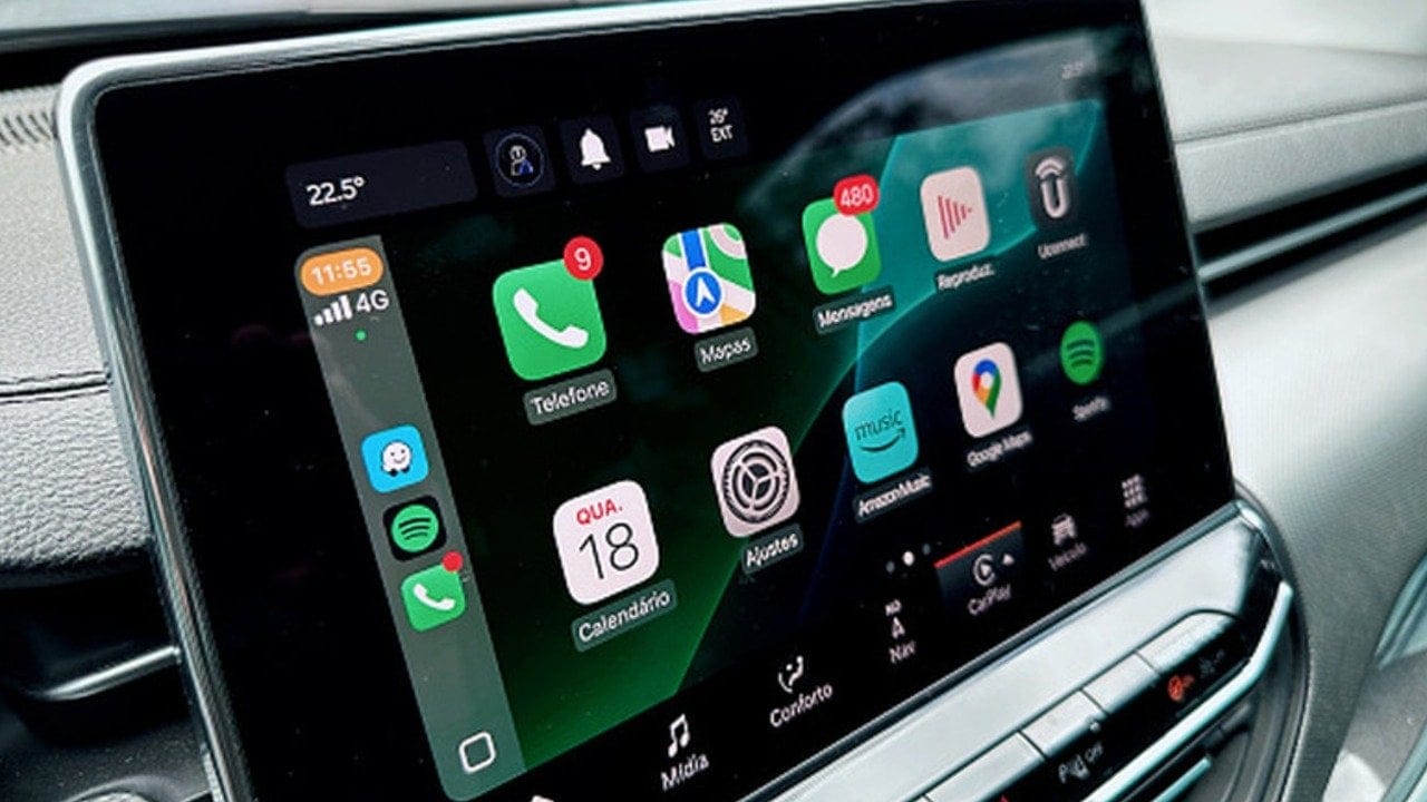 Apple CarPlay rekabeti kızışıyor: Grok yolda