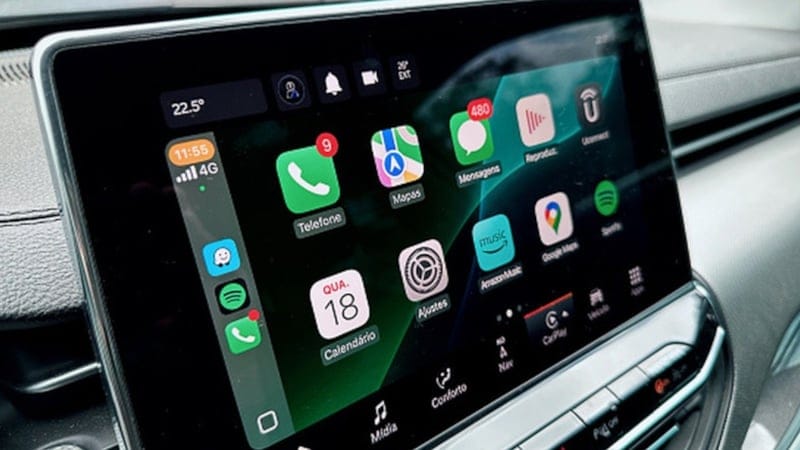 Apple CarPlay rekabeti kızışıyor: Grok yolda