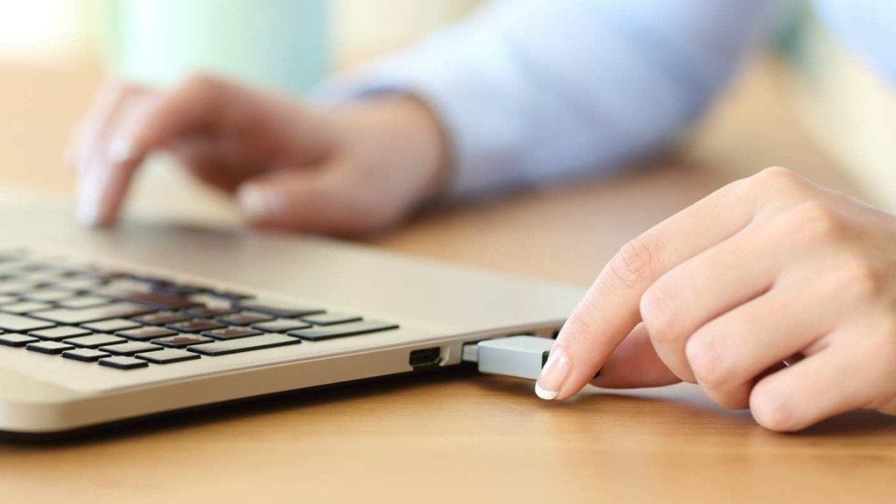 USB belleğinizi formatlarken kritik seçim: Hangi dosya sistemi seçilmeli?