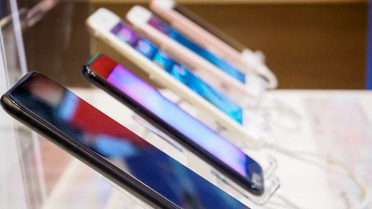 2026'da hala satın almaya değer 4 eski Android telefon