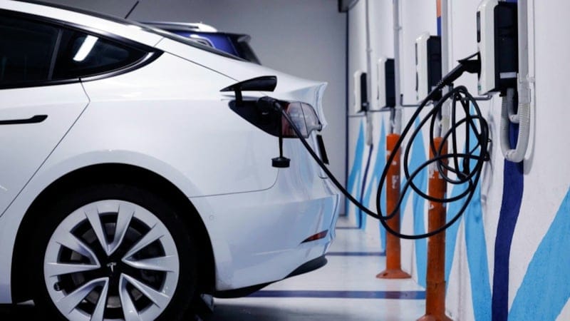 Nisan 2026’nın en çok satan elektrikli otomobilleri belli oldu! İşte zirvenin sahibi