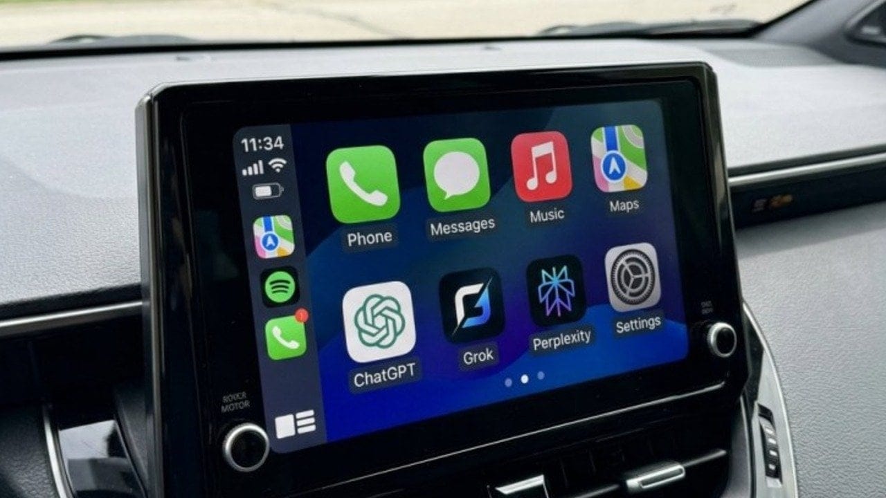 Grok artık otomobillerde: xAI’ın yapay zekası Apple CarPlay’e geldi