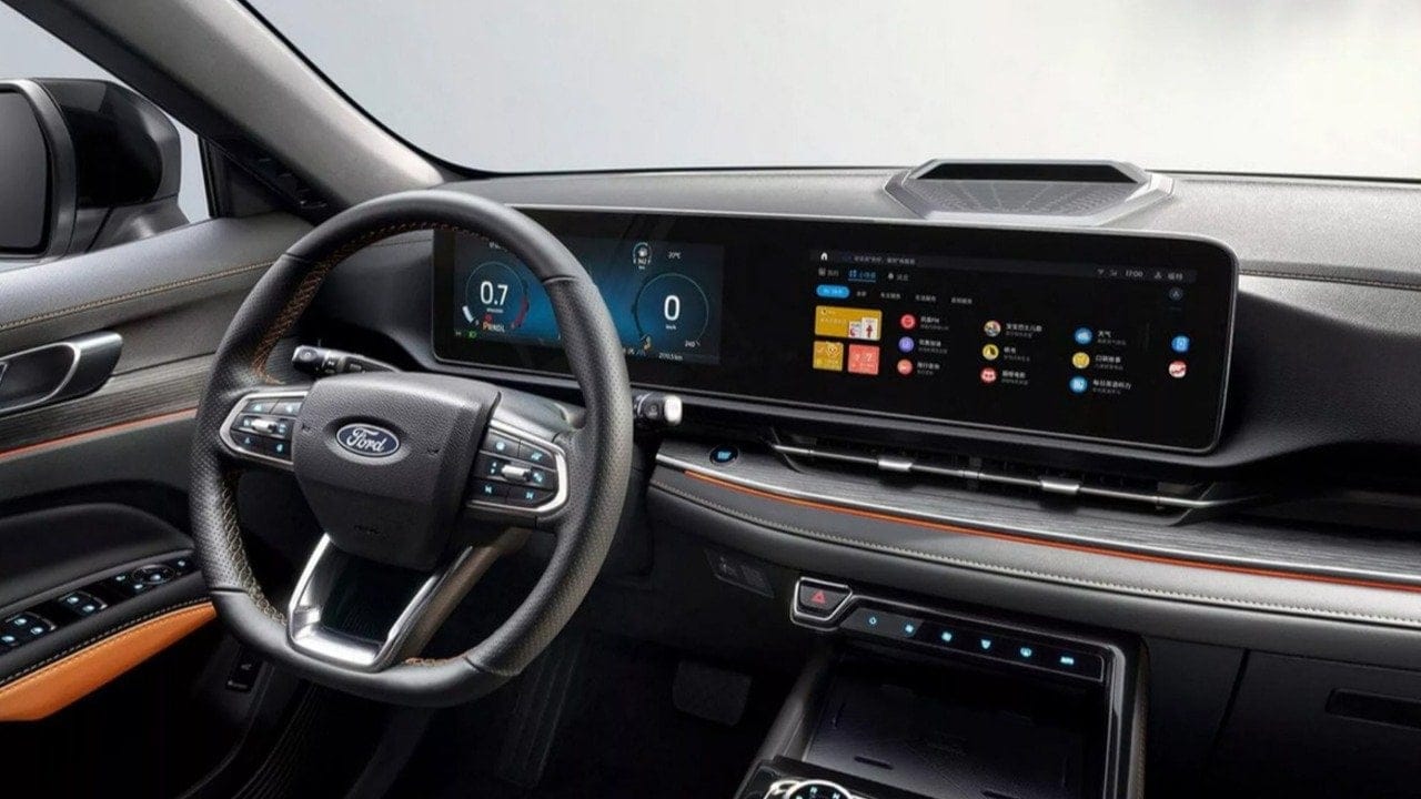 Ford’dan dikkat çeken teknoloji! Park halindeki araç kendi kendine kaçabilecek