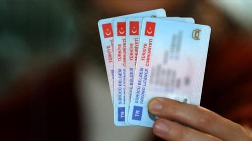 Ehliyetlerde yeni dönem hazırlığı: Yaşla birlikte yenileme süreleri kısalıyor