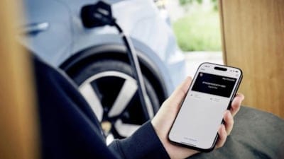 Porsche’den iPhone hamlesi: Telefonla araç açma dönemi resmen başladı