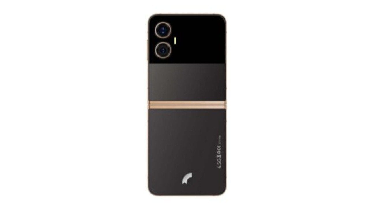 Türkiye'de üretilen katlanabilir Reeder S71 Flip satışa çıktı