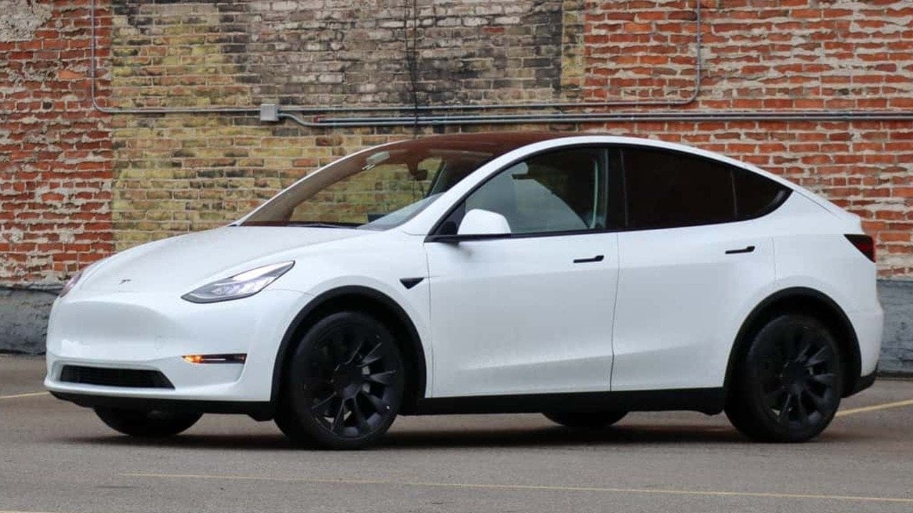 Tesla’dan yeni güncelleme: Araç çağırma özelliği hızlandı!