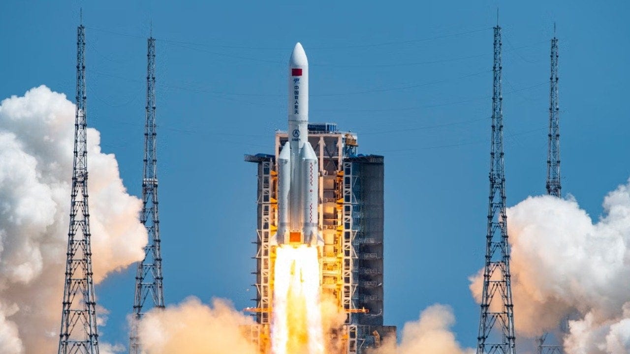 NASA'dan açıklama! Çin 2027'de Ay yörüngesine insan gönderebilir