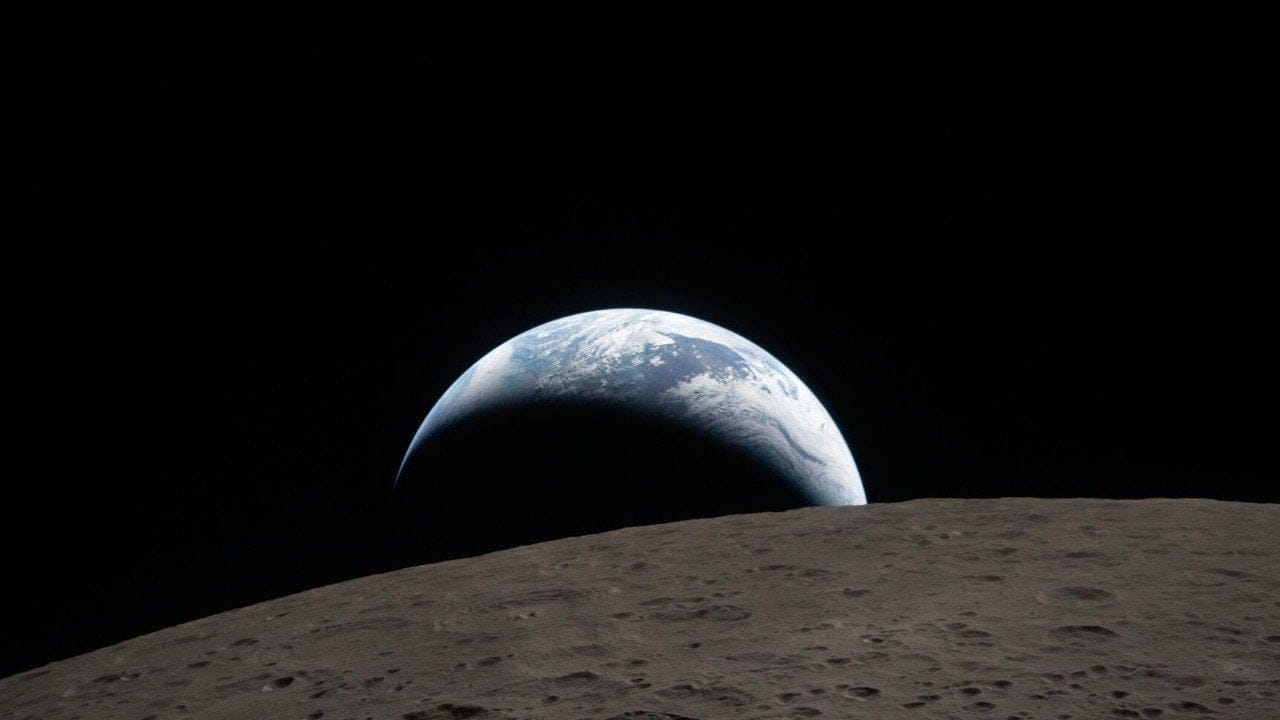 NASA'dan Ay'da kalıcı yaşam için yeni yol haritası