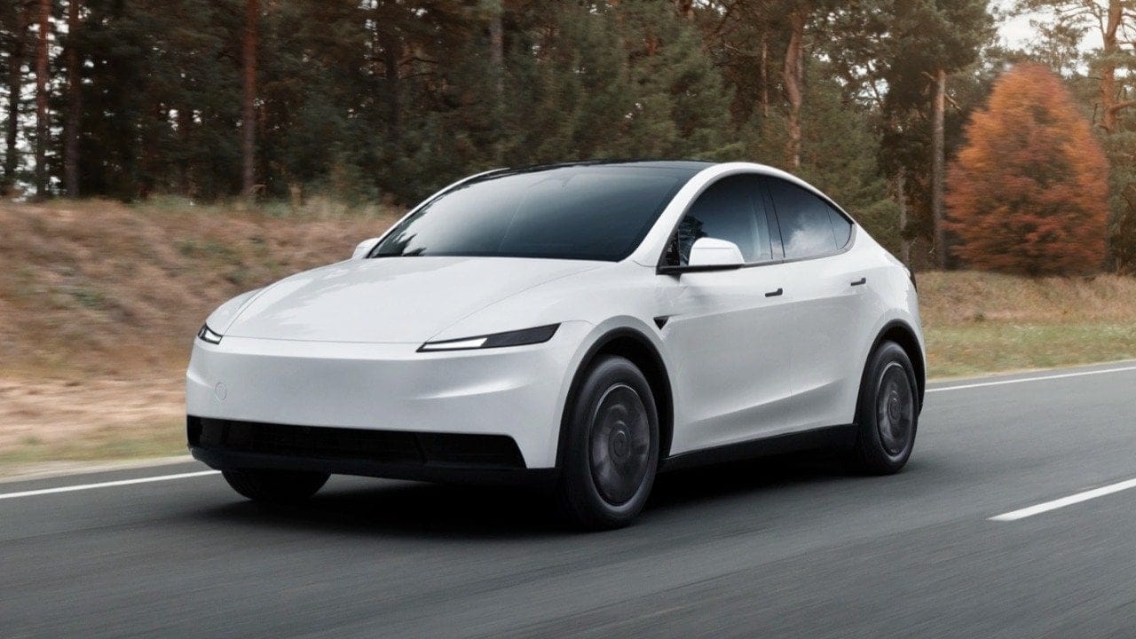 Tesla Model Y için panoramik cam tavan güneşliğini satışa sundu! İşte fiyatı