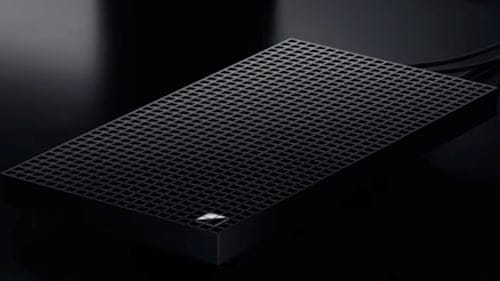 Microsoft 128 GB RAM'li Surface RTX Spark dev Box'ı tanıttı
