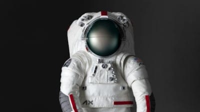 NASA’dan Ay görevleri için yeni nesil uzay kıyafeti: Prada imzalı içlik astronotları serin tutacak