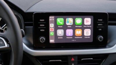 CarPlay’e beklenen özellik geliyor! iOS 27 ile araç ekranından video izlenebilecek