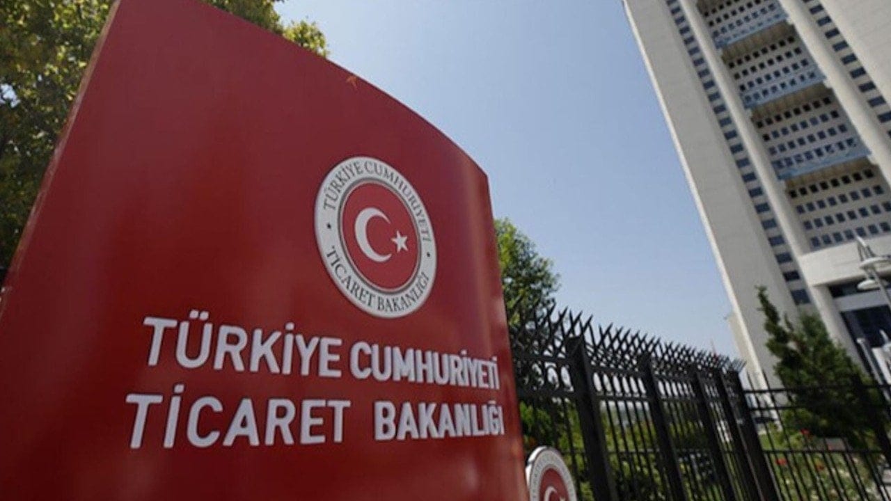 Ticaret Bakanlığı’ndan Meta’ya dev ceza! Instagram ve Facebook mercek altında