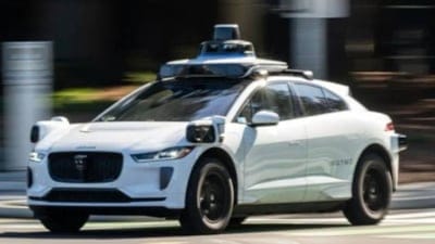 Waymo’dan dikkat çeken hamle: Robotaksi kullanmak artık abonelikli oldu