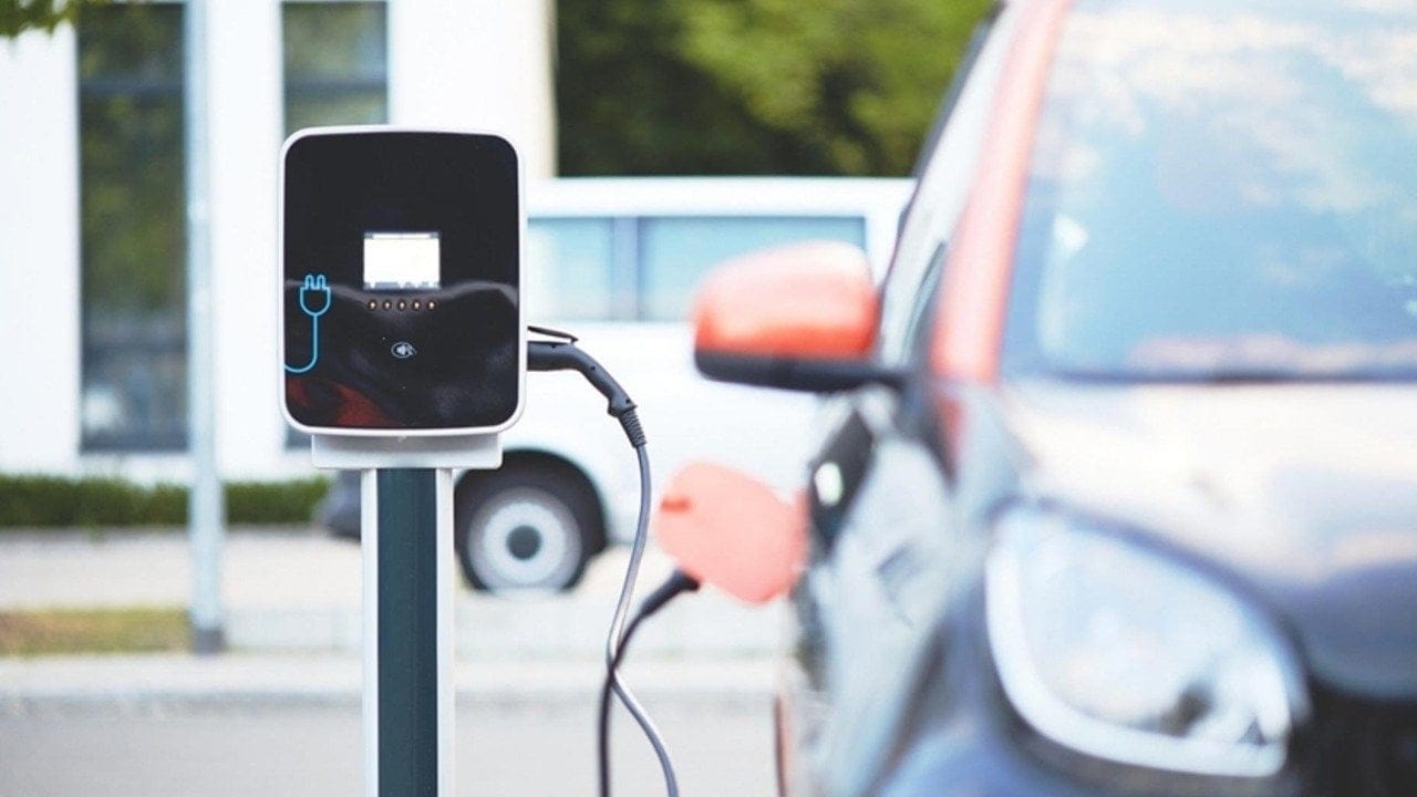 Elektrikli araç kullanıcılarını sevindirecek adım! Şarj istasyonlarında tek uygulama dönemi geliyor
