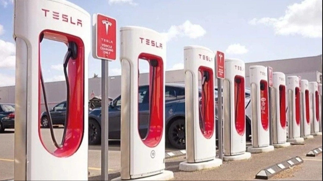Tesla’dan Türkiye’deki şarj ağı büyüyor: Muğla’da 250 kW’lık Supercharger istasyonu açıldı