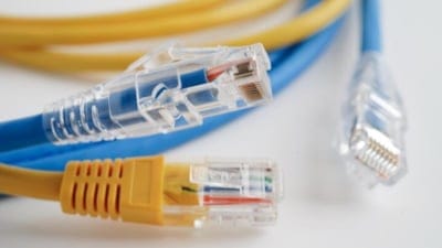 İnternet kablolarının uçları neden şeffaf? Meğer bunun çok önemli bir nedeni varmış