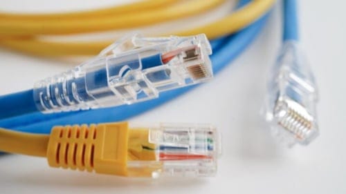 İnternet kablolarının uçları neden şeffaf? Meğer bunun çok önemli bir nedeni varmış