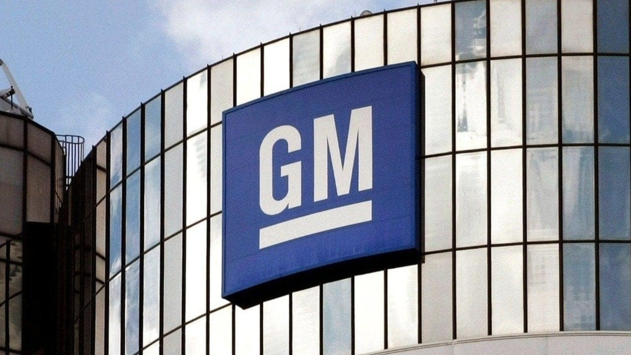 GM'nin yeni hamle: Robotlar üretim hattını devralıyor!