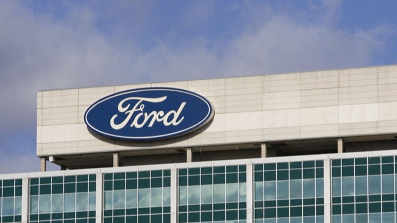 Yapay zeka yetersiz kaldı! Ford 350 deneyimli mühendisi geri aldı