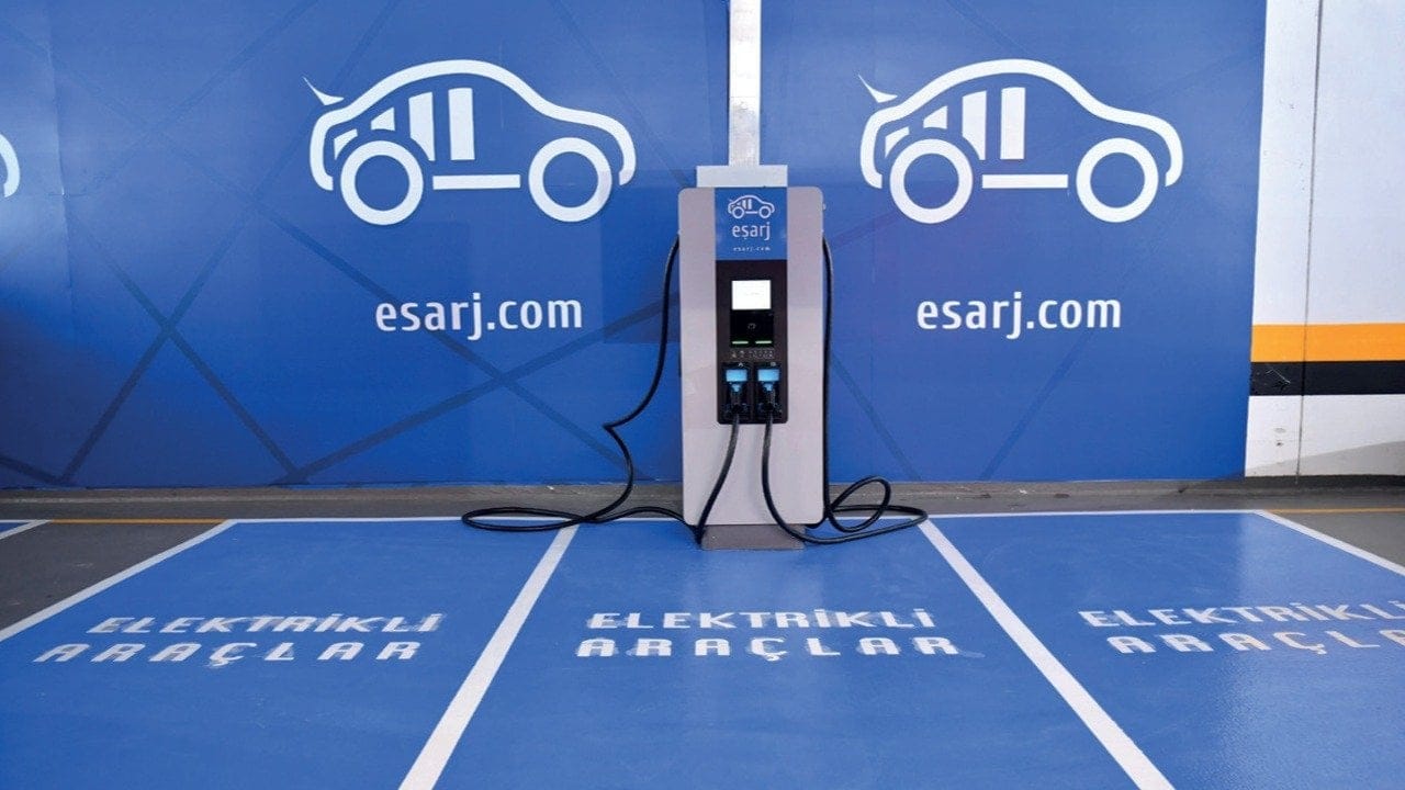 Elektrikli otomobil sahiplerine sevindiren haber! DC hızlı şarj artık daha ucuza sunulacak