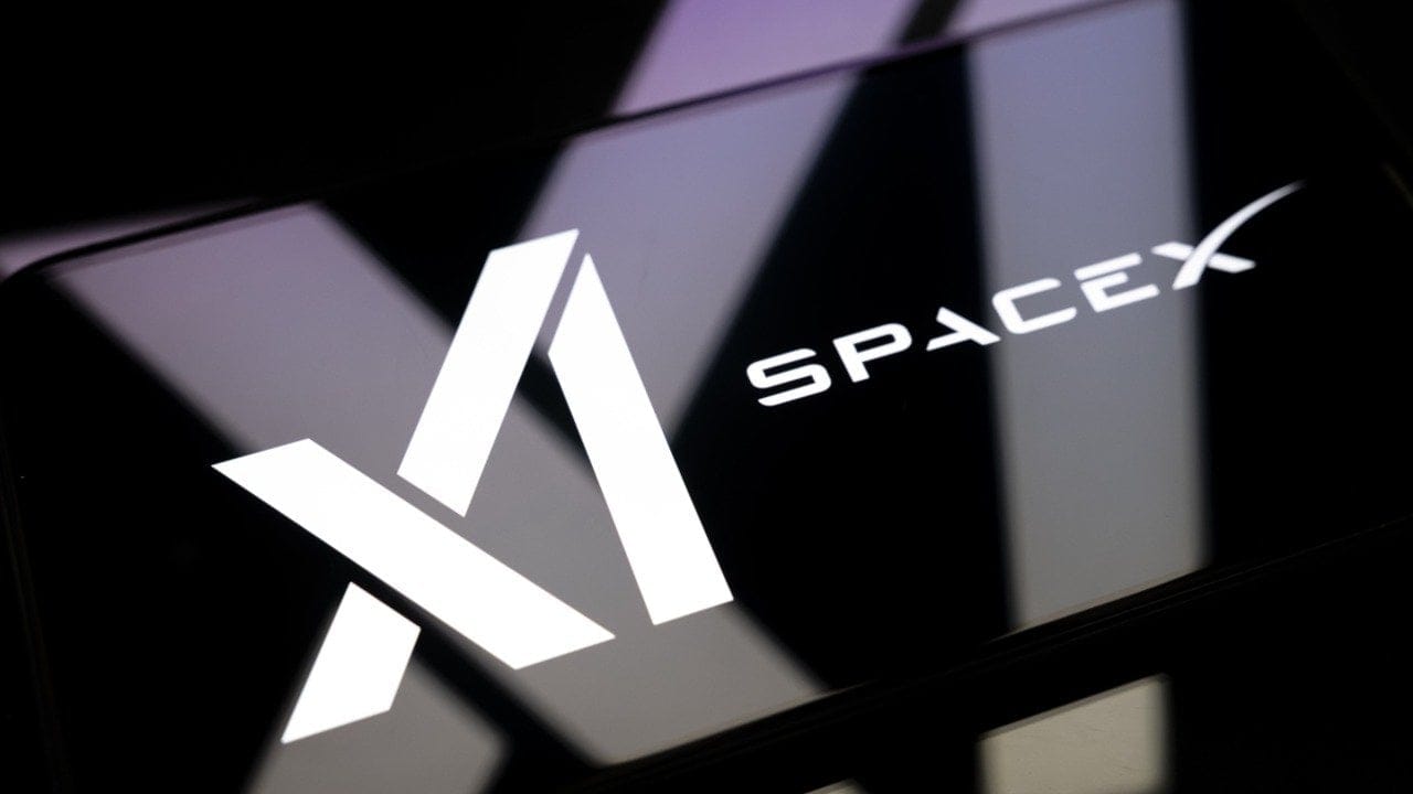 xAI karihe karıştı: Şirketin yeni adı SpaceXAI oldu