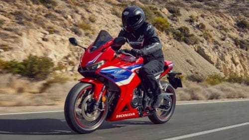 Honda CBR500R Türkiye'de satışa çıktı: Debriyajsız vites teknolojisiyle geliyor