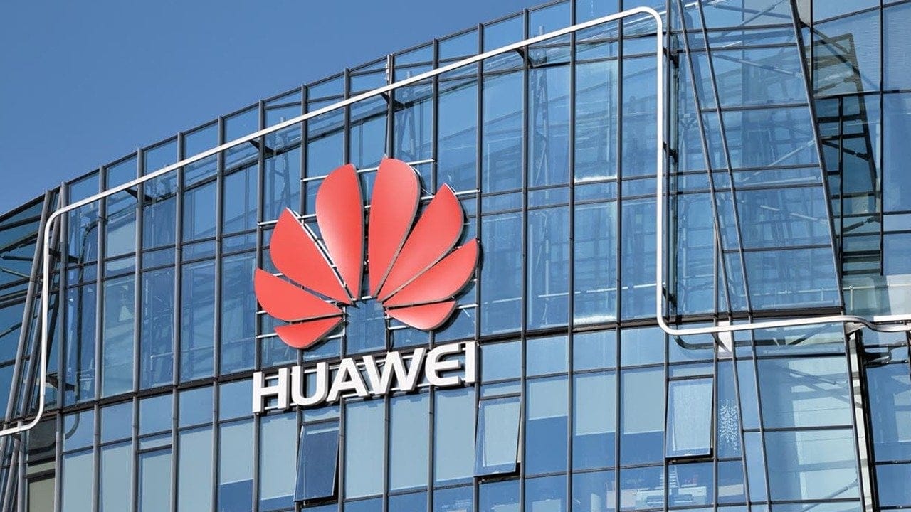 Huawei, yapay zeka ve telefonlar için kendi belleğini üretecek