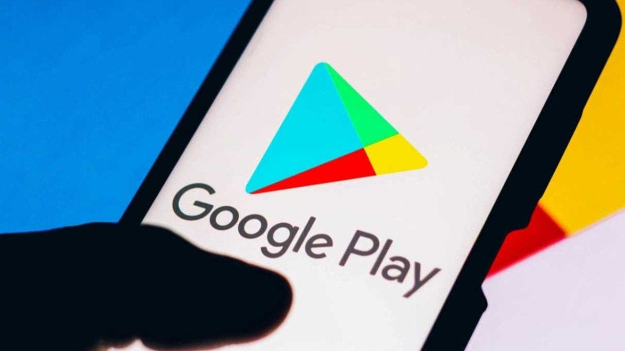 Google'dan Android'de tarihi değişiklik! Play Store rakip mağazalara açılıyor