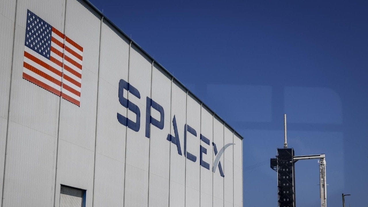SpaceX hisseleri Starship testi öncesi halka arz seviyesine geriledi