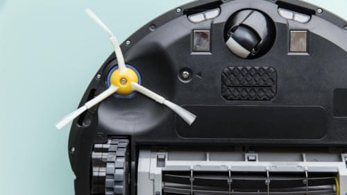 Robot süpürgenin yan fırçası neden tek tarafta bulunuyor? Sebebi sadece maliyet değil