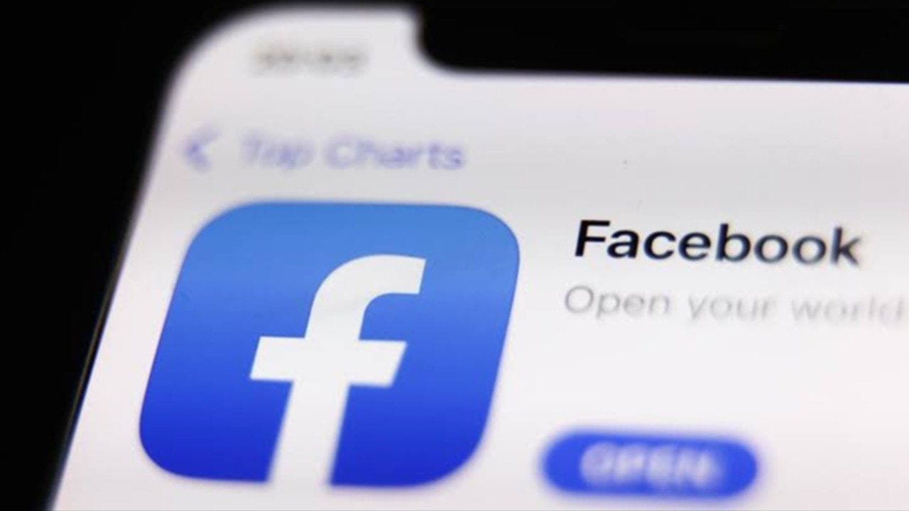 Meta'dan Facebook için radikal değişim! Ücretsiz mavi tik geliyor