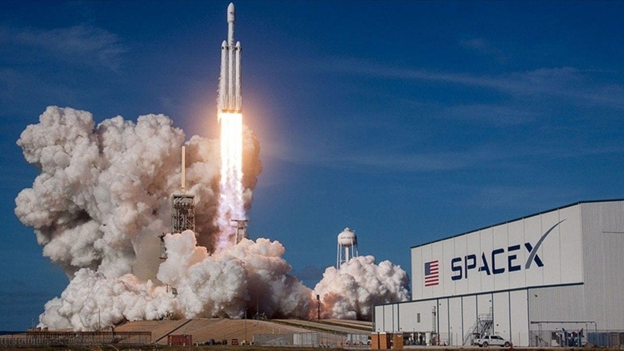 SpaceX'in Falcon 9 roketi 5 Ağustos'ta Ay'a çarpacak