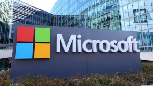 Microsoft'tan tarihi rekor! Bir günde 450 milyar dolar değer kazandı