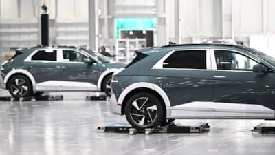 Hyundai’den otopark sorununa robotlu çözüm: Araçları artık robotlar park edecek
