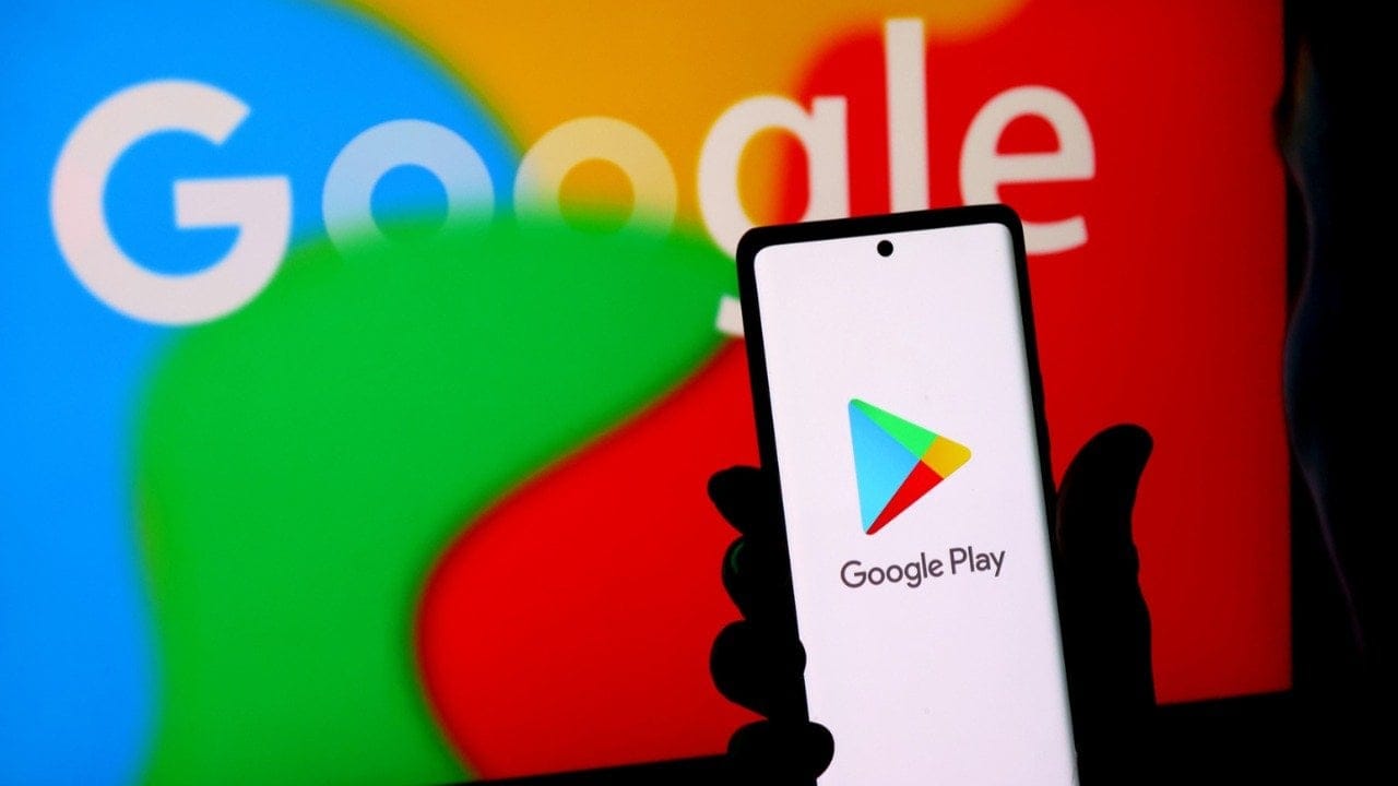 Google, alternatif uygulama mağazaları için geri adım atıyor